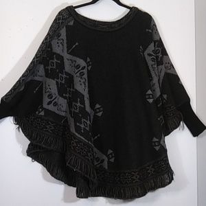 ACE FASHION PULLOVER PONCHO..SIZE..OS